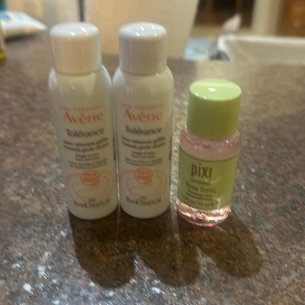 5/$15.00 AVENE TOLERANCE EXTREMELY GENTLE CLEANSER LOTION lot pixie rose toner